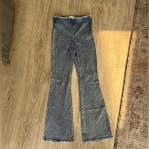 Good American pull on strech flare